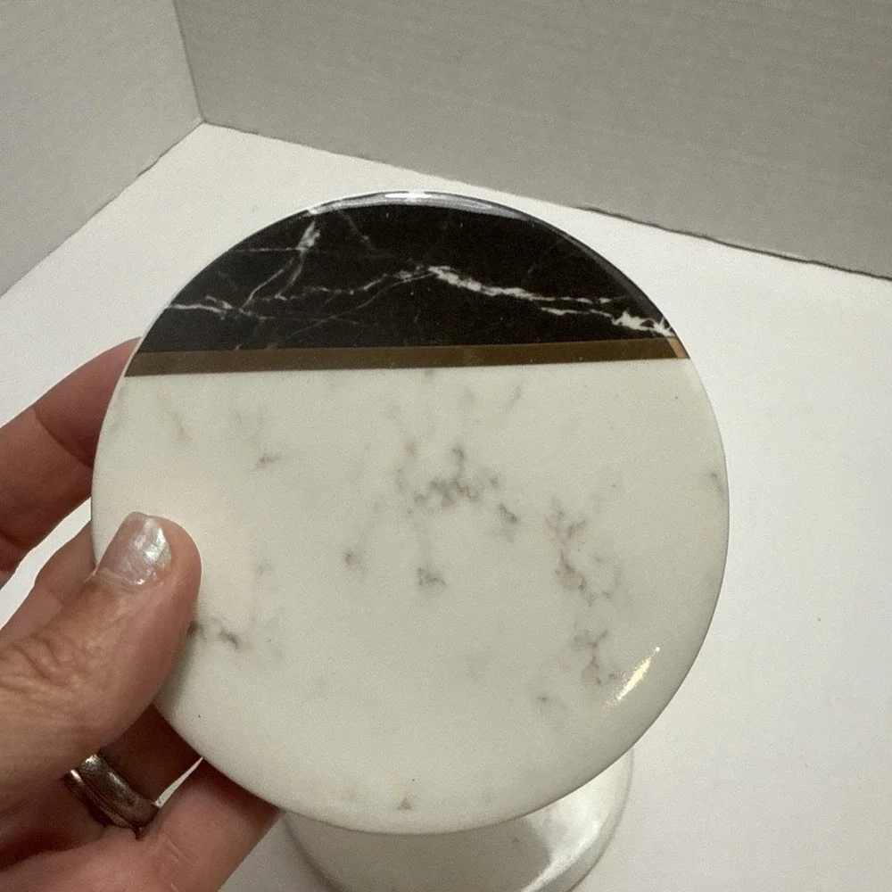 Chic & Tonic - Set Of 4 Coaster‎ - Marble Theme With Gold Accent